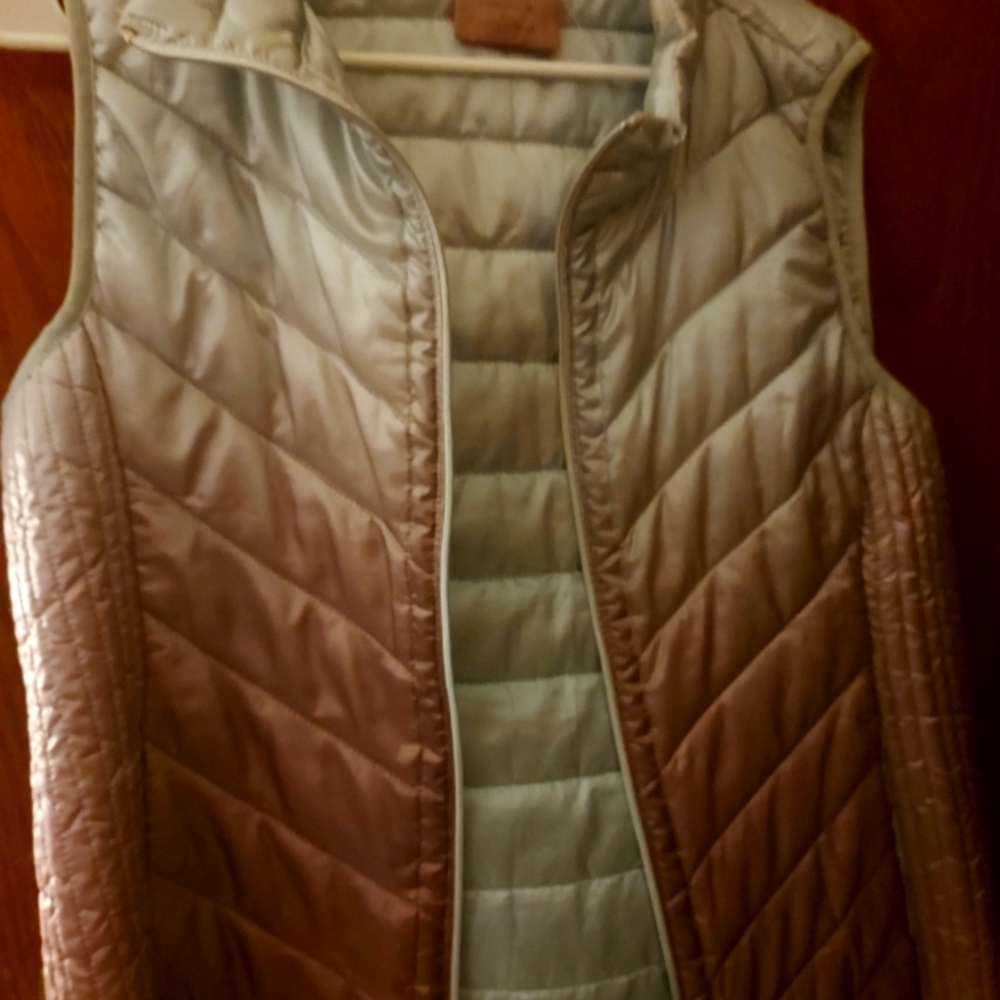 Vest beautiful  from. Maurices